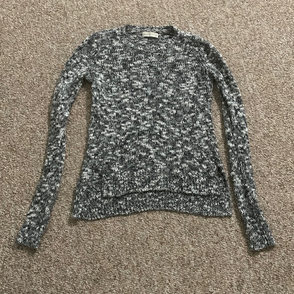 Abercrombie black and white knit sweater. Size small.